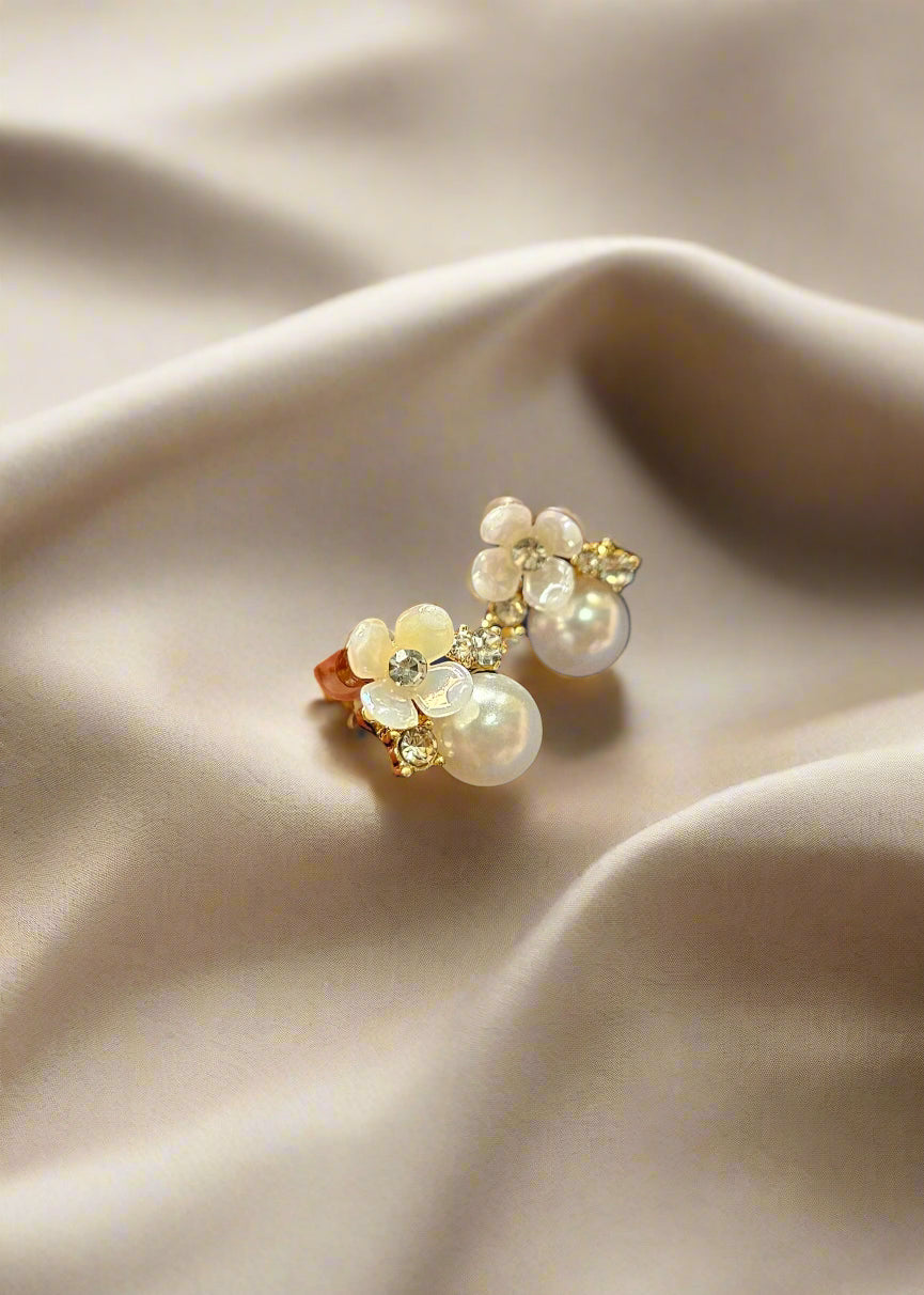 Pearl Drop Stud Earring