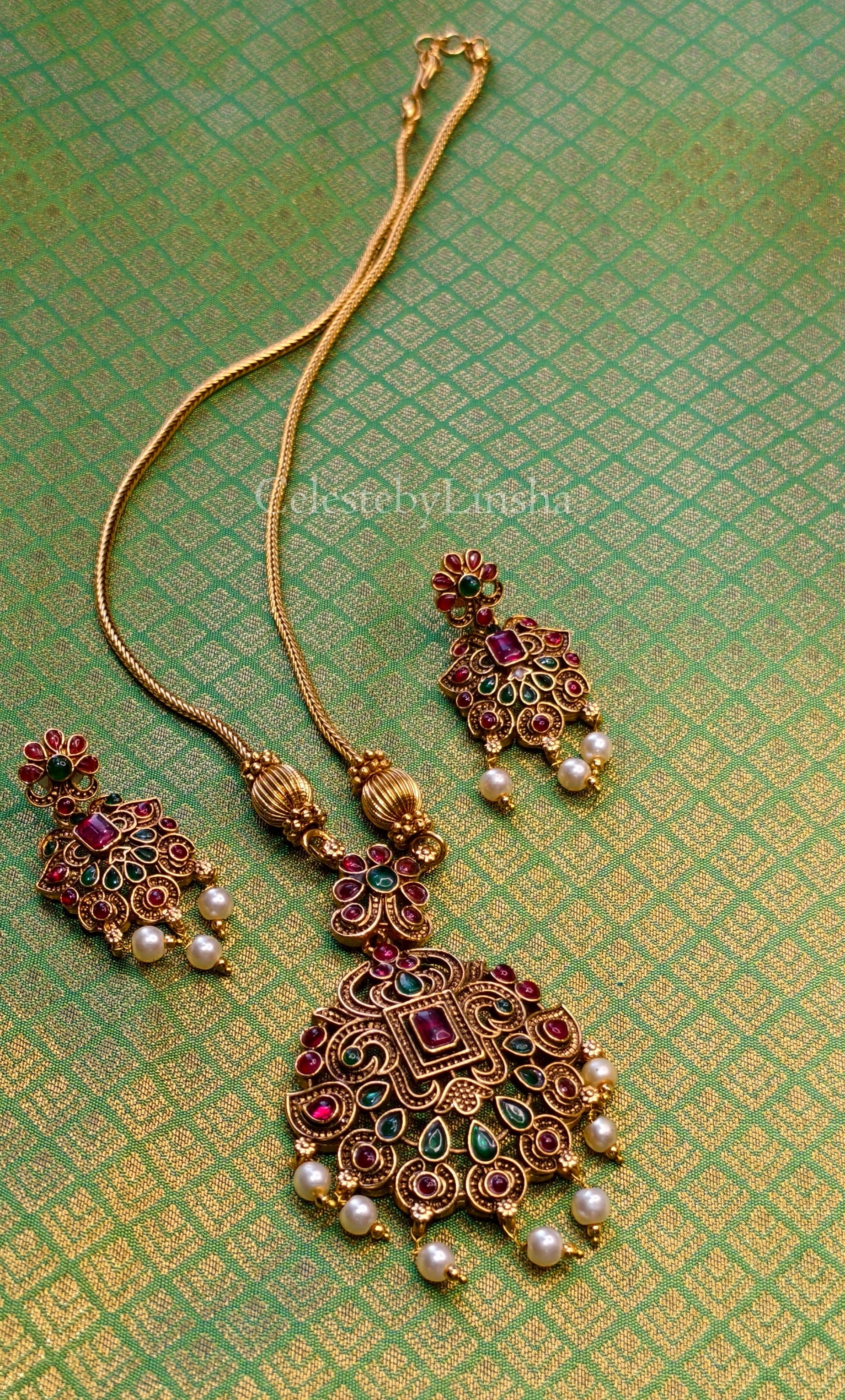 Navya Ratnam Pendant Set -CBL0011